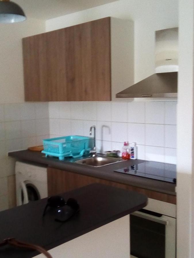 Au Meuble Des Roches Appartement Saint-Gilles-les-Bains Buitenkant foto